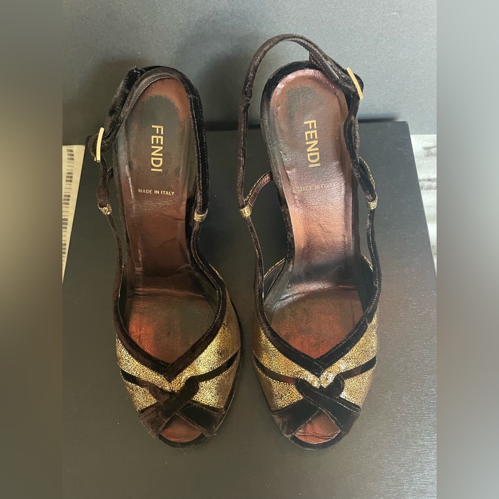 Fendi velvet platform sling backs size 38.